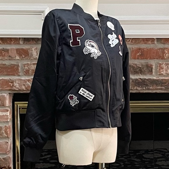 Pull & Bear Varsity jacket with colorful badges / M / NWOT - Picture 3 of 16